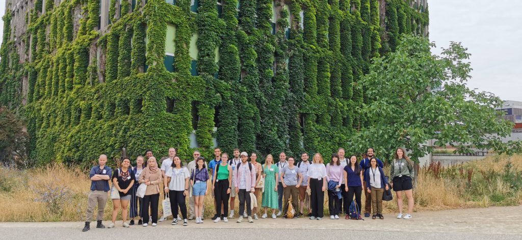Participants with the organizers in front of the very green building of IBMC – photo by Agnès Gaudry (IBMC)